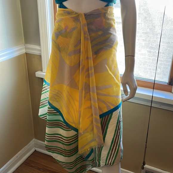 Loft Palm Print Cotton Sarong - Picture 3 of 9